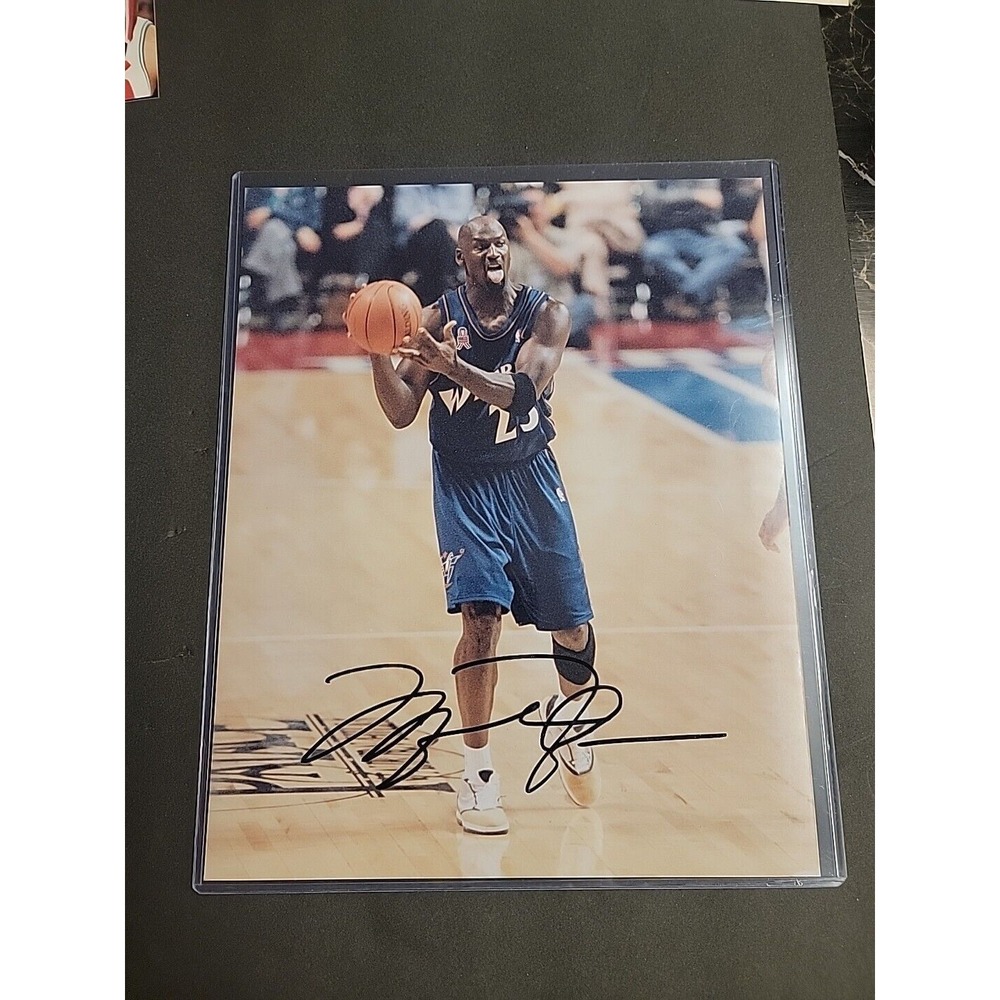 Michael Jordan Autographed Hand Signed 8x10 Photo With Coa - Picture 4 of 4